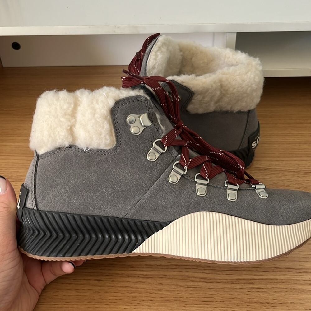 Sorel Gray and Red Ankle Boots - Picture 10 of 16